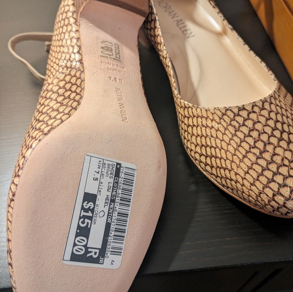 Adrian Allen ladies shoes, 7.5 - Picture 3 of 3